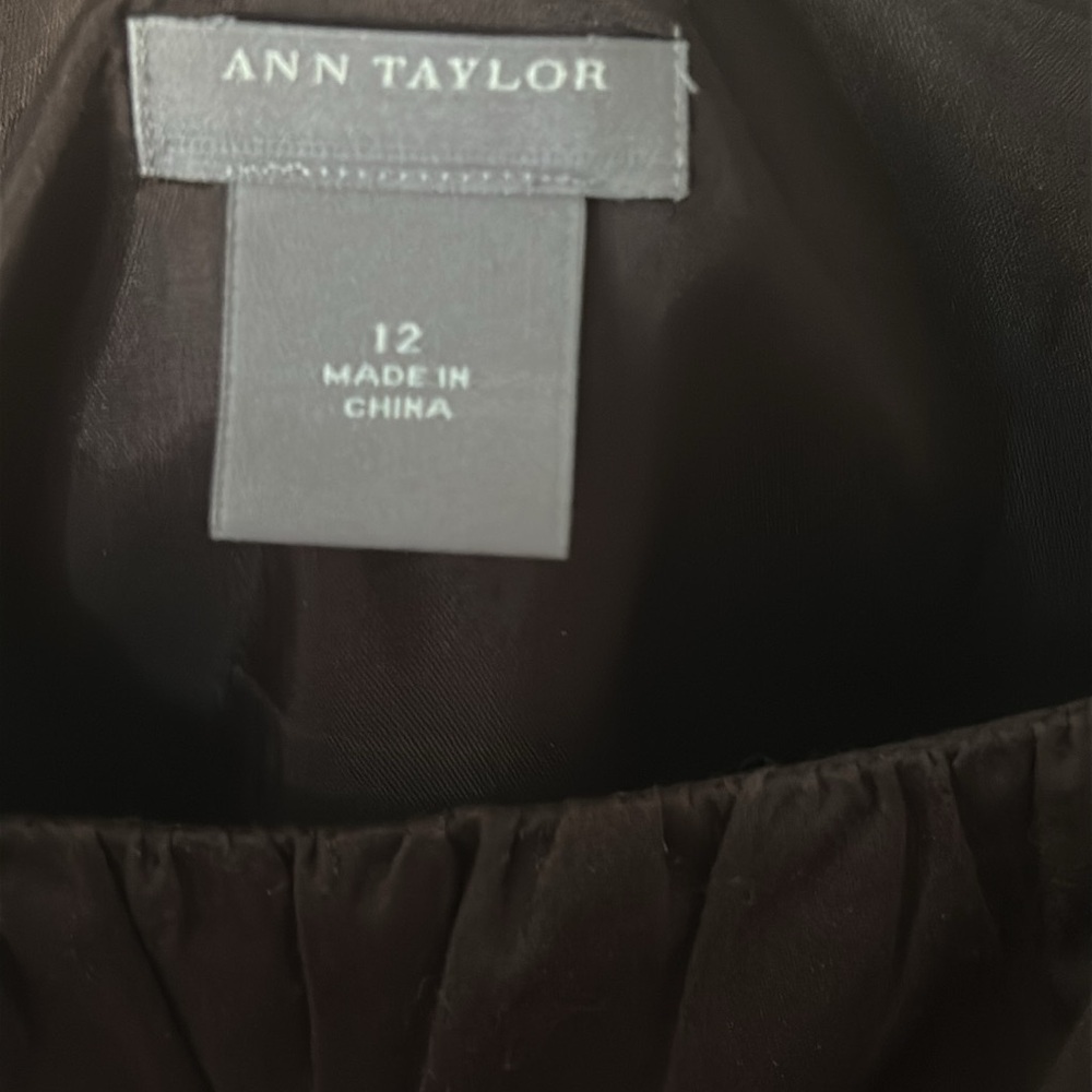 Ann Taylor Black Cotton Sleeveless Fit Flare Midi Women Sz 12 Floral Embroidered - Picture 8 of 8